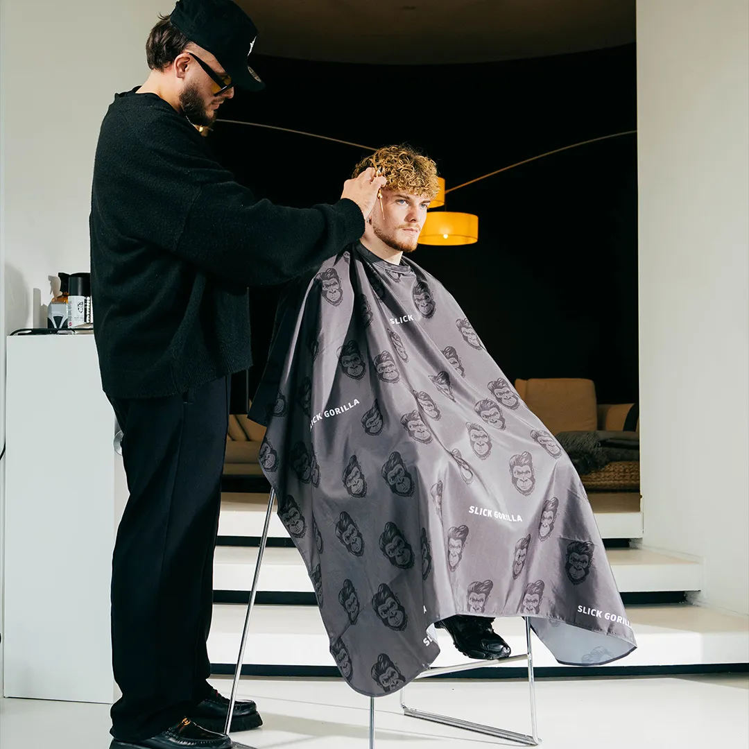 Barber Cape Black - Image 3